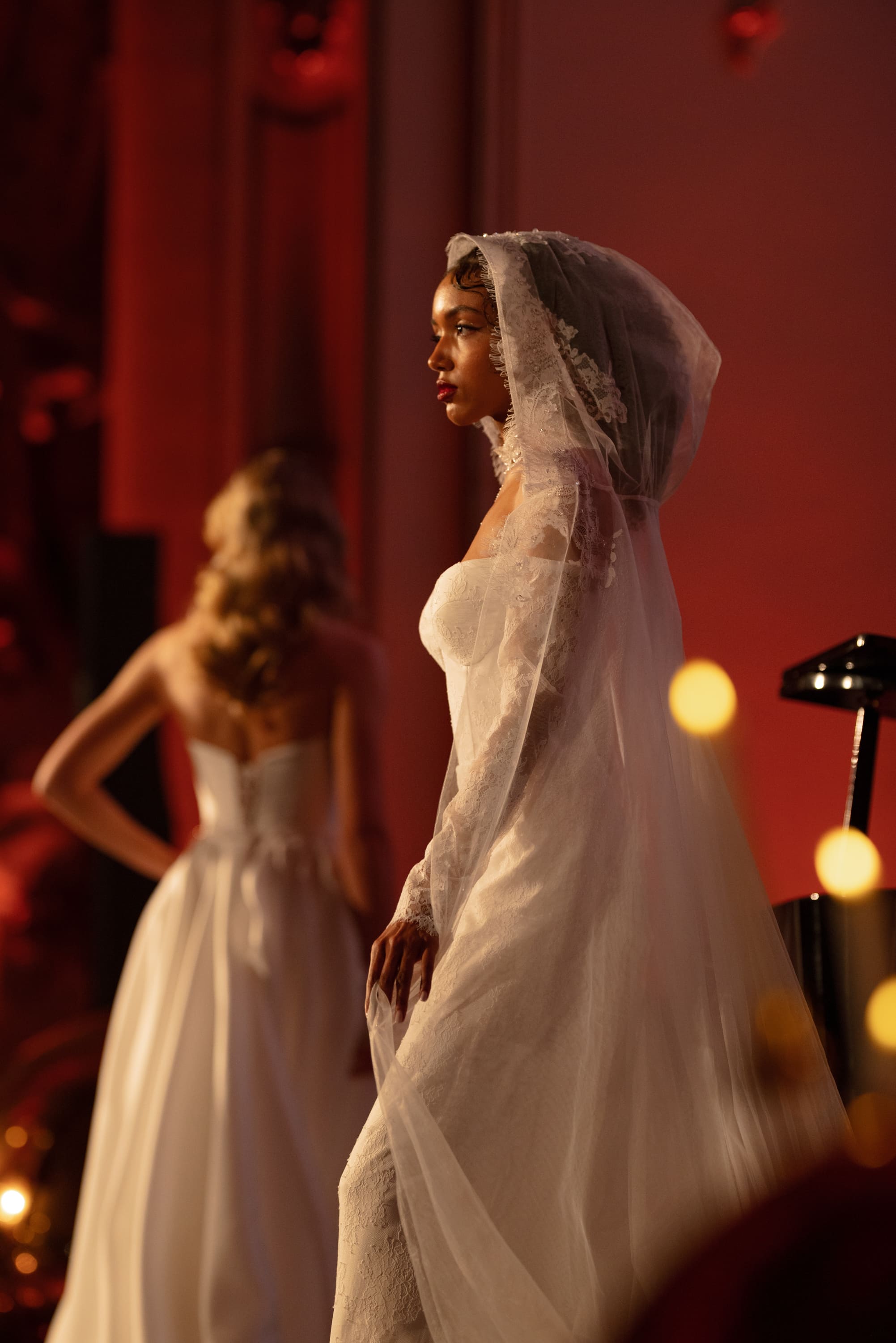 {{ images.UDQbOBqWji.alt }}